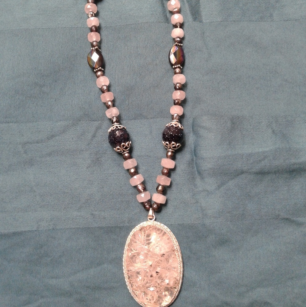 Stunning statement necklace
